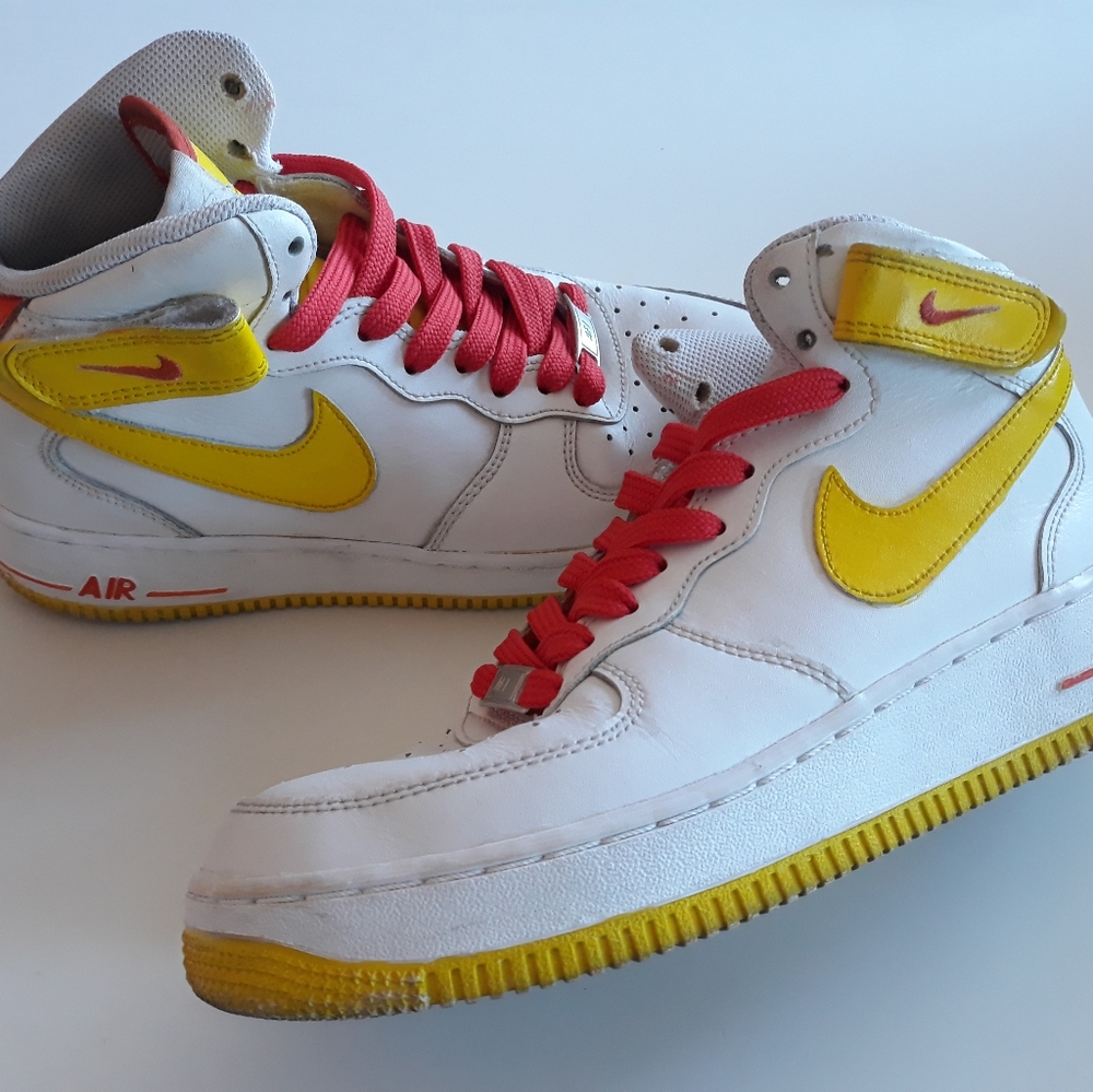 Size 6.5 Nike Air Force 1